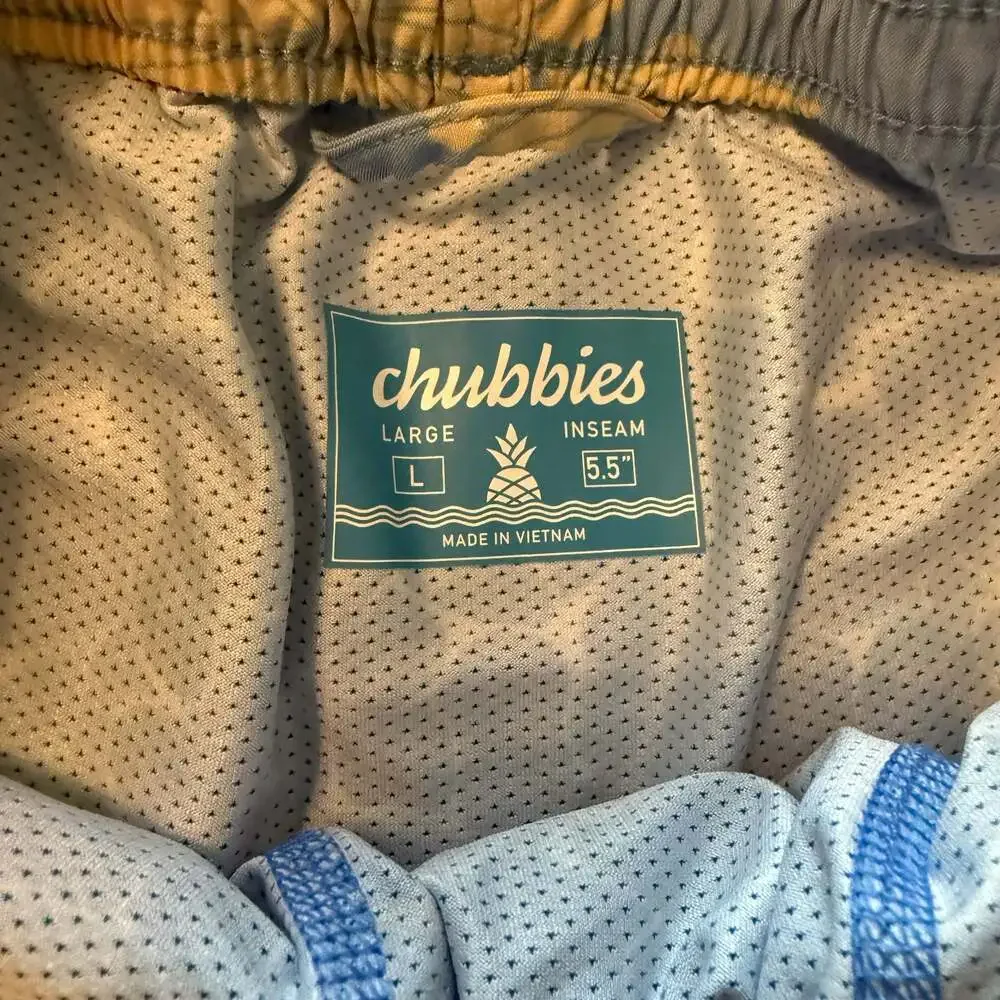 Chubbies Men's Floral Print Swim Trunks 5.5 inch Inseam